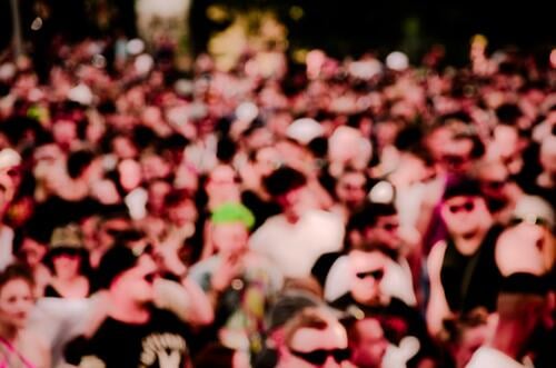 Mensch + Masse Demonstration Menschen Menschenmenge Fuckparade protestieren Solidarität Freiheit Lifestyle Zusammenhalt Zusammensein Einigkeit Technoparade