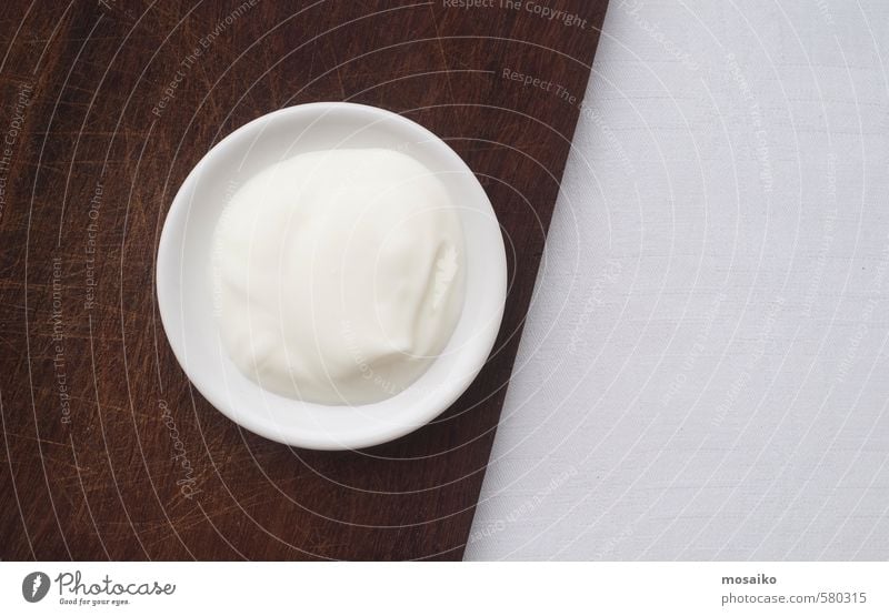 Naturjoghurt Joghurt Ernährung Frühstück Diät Teller Körper Haut Gesicht Creme Schminke Behandlung Wellness Spa frisch natürlich Sauberkeit braun weiß Schutz