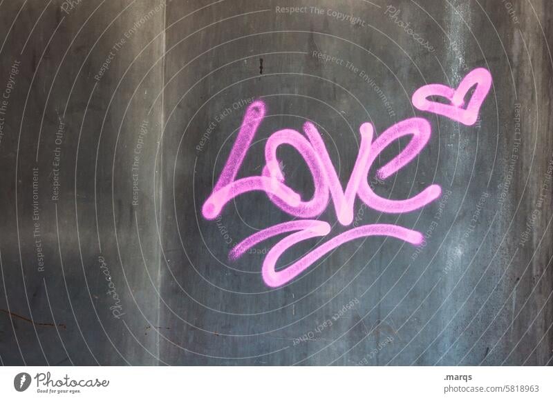 Love♥ Schriftzeichen Wand Liebe Graffiti Herz Liebeserklärung