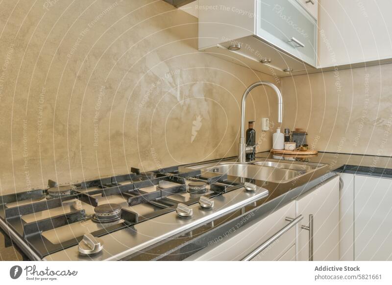 Moderne Kücheneinrichtung in der Orteliusstraat 346HS Innenbereich modern Gas Herd beige Aufkantung orteliusstraat Design Funktionalität elegant Sauberkeit