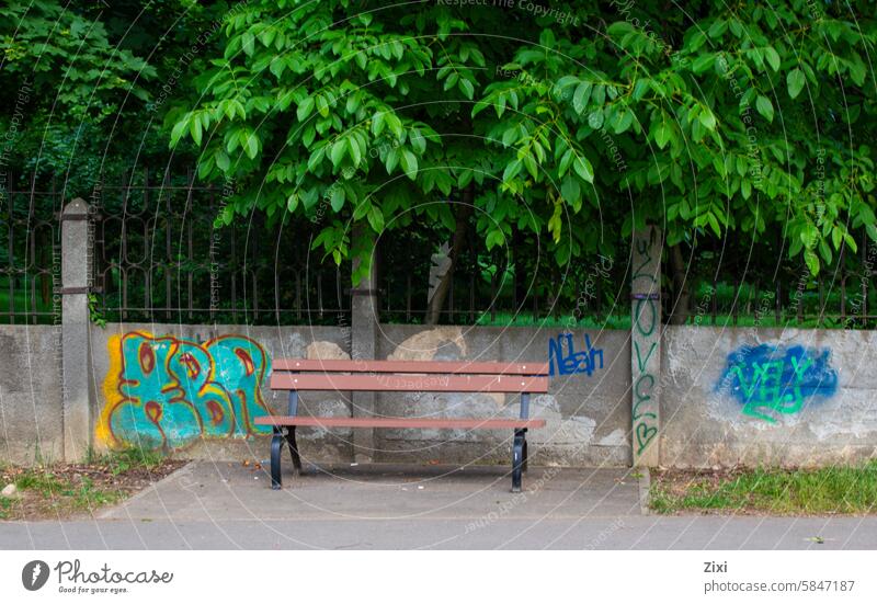 Liebe Bank Graffiti grün Sitzgelegenheit Einsamkeit Parkbank
