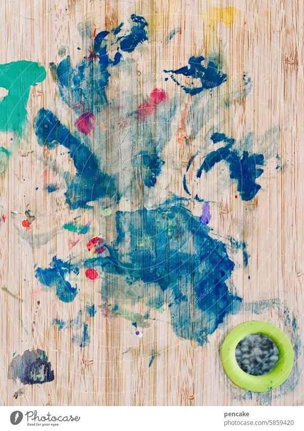 ausgefranst | junge wilde Brett Holzbrett Farben männlich Malfarben Kindheit Sonde Farbprobe Kleckerei Pnselstrich Pinselklecks Klecks kreativ Farbpalette Kunst