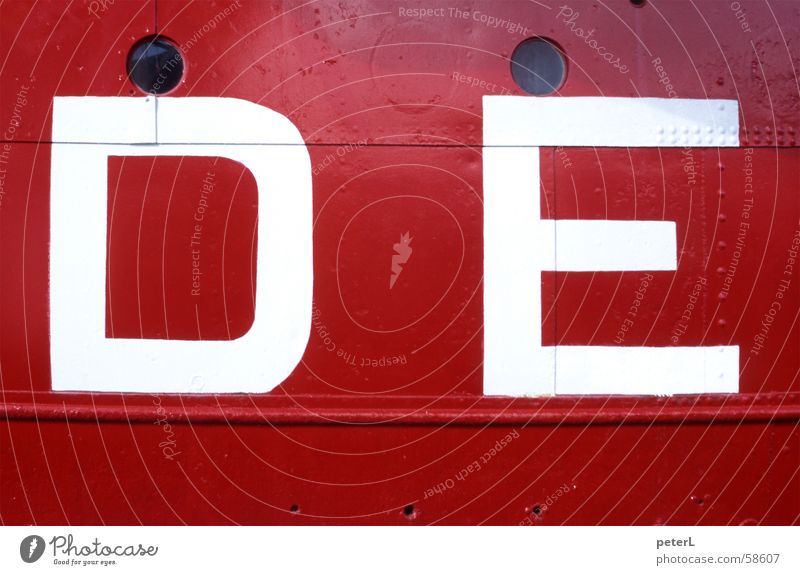 DE Wasserfahrzeug Typographie Stahl Bullauge Buchstaben rot Niete Strukturen & Formen