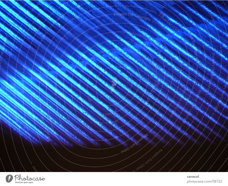 escalator schwarz Streifen Neonlicht gestreift blau blue black Strukturen & Formen structure Linie line