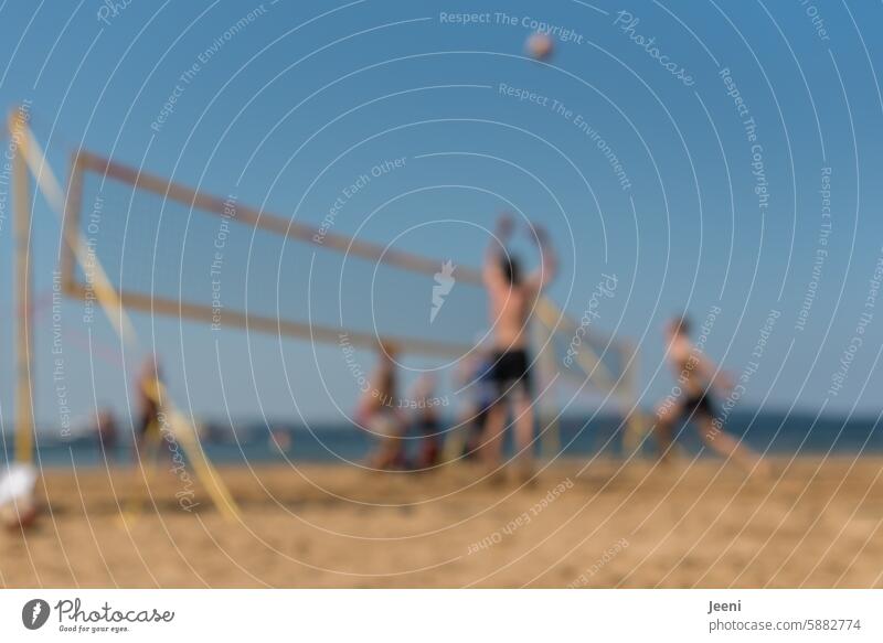 Der richtige Sport zur Sommerzeit | Lost Land Love IV Volleyball beachvolleyball Ball Netz Himmel Spielen Leidenschaft Bewegung Fitness sonnig Freizeit & Hobby