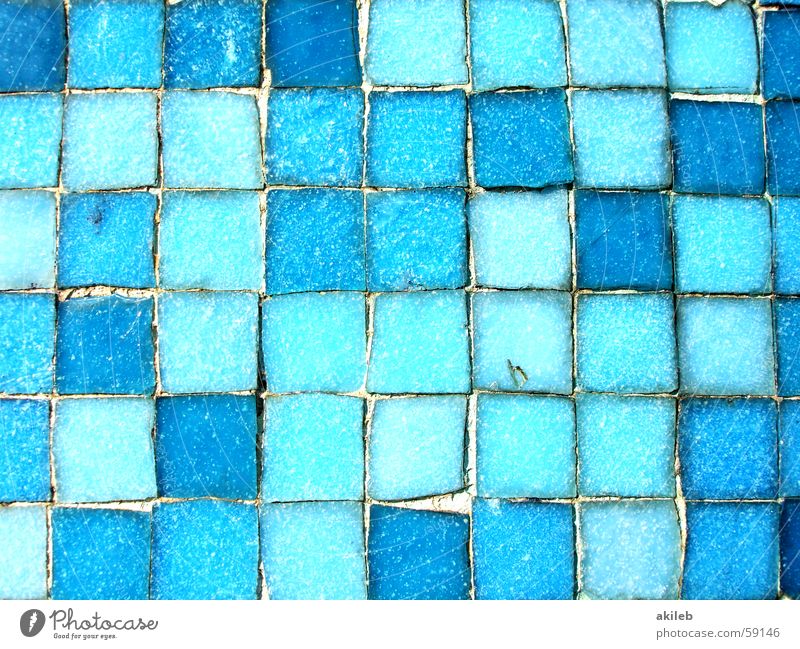 Mosaik (3) hell-blau Außenaufnahme Wand glänzend Quadrat Reflexion & Spiegelung Handwerk Fliesen u. Kacheln Coolness Nahaufnahme Strukturen & Formen Perspektive