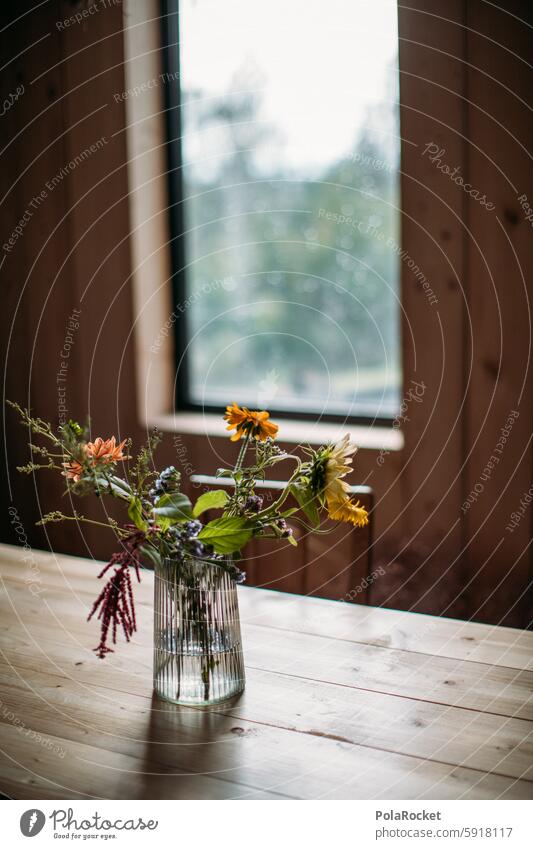 #A0# Wiesenblumen als Deko Trockenblumen trocknen Trocknen auf der Leine trocknend Blumen Wildblumen Dachboden Innenbereich Dekoration & Verzierung dekorativ