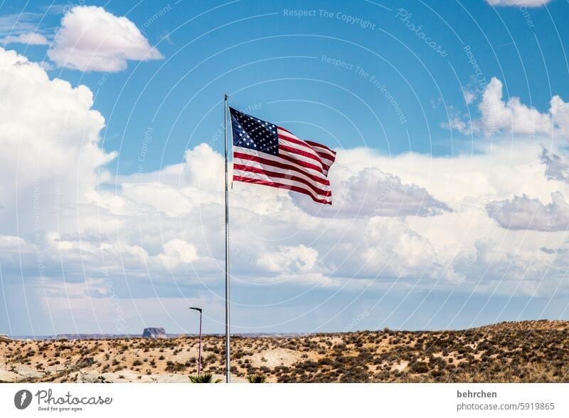 macht es bitte richtig! Amerika USA Ferien & Urlaub & Reisen Tourismus Fernweh Himmel Flagge Nationalflagge Nationalität nationalbewusstsein Fahne windig wehen