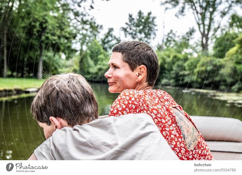 zwei vom selben schlag Fernweh besonders Ferien & Urlaub & Reisen Natur Landschaft See Bäume USA Warsaw Amerika Idylle Ruhe Erholung mutter und sohn Kind