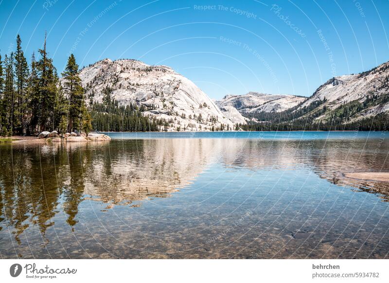 still ruht der see Natur Ferien & Urlaub & Reisen Felsen Himmel Berge u. Gebirge Landschaft reisen yosemite Yosemite NP Kalifornien Amerika USA See stille