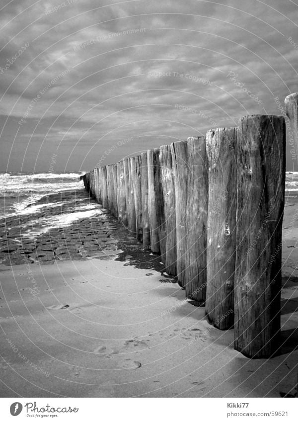 StrandZaun Holz Wolken Meer schlechtes Wetter Leidenschaft Wellen Sand Pfosten Stein