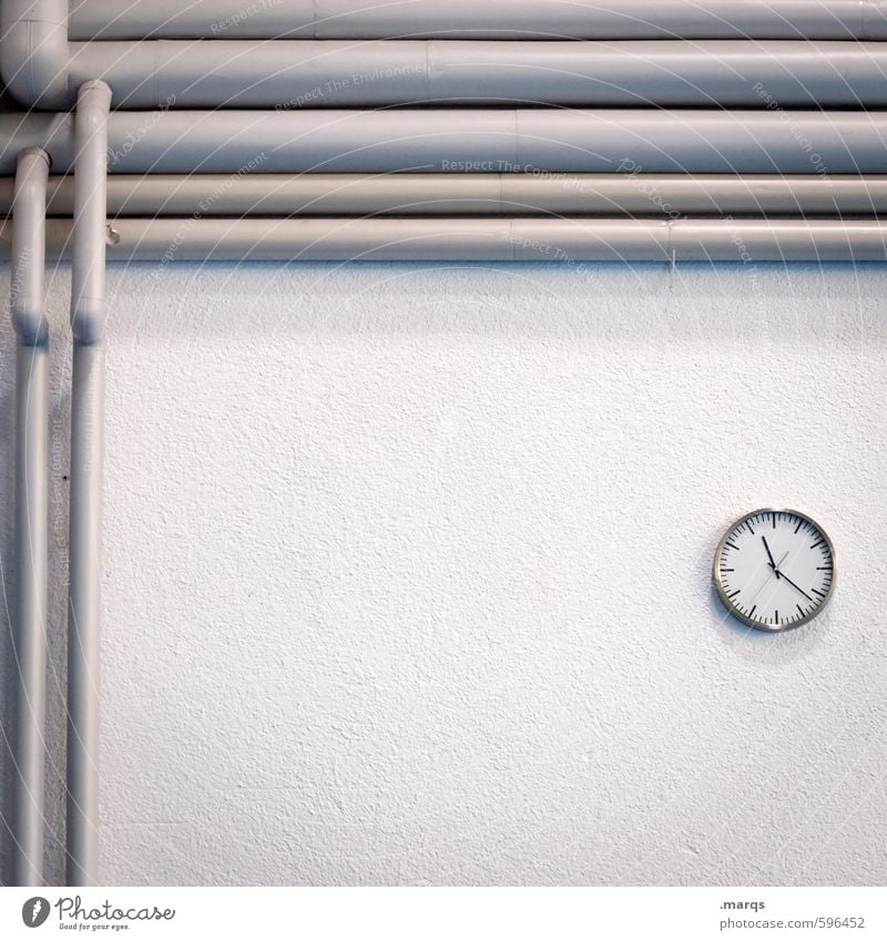 Zeit und Raum Innenarchitektur Uhr Wanduhr Arbeit & Erwerbstätigkeit Mauer Röhren einfach hell grau weiß Beginn Präzision Termin & Datum Pünktlichkeit Business