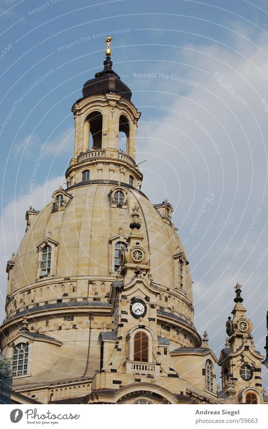 Die Alte ganz neu Dresden Sachsen Sandstein Kuppeldach historisch Erneuerung Weltkrieg Zerstörung Versöhnung Steinkuppel Gotteshäuser Frauenkirche Altstadt