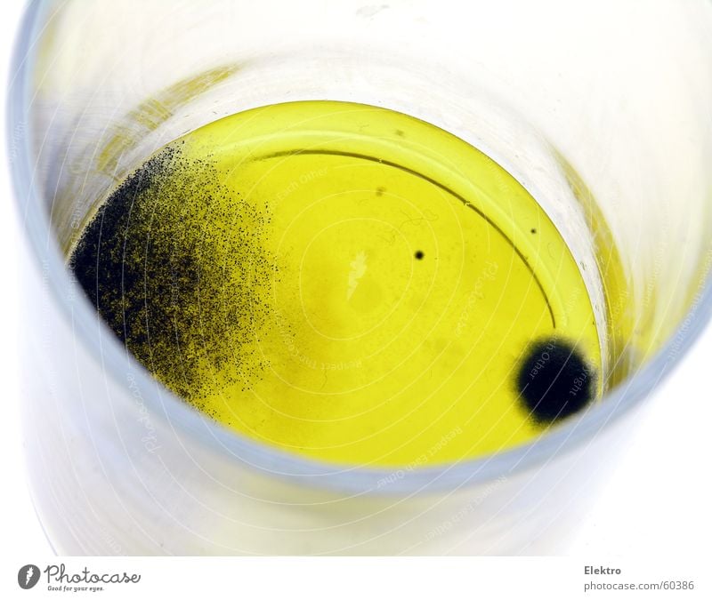 Der Trend geht zur Kleintierhaltung Glas gelb Flüssigkeit Volant Labor Biologie Chemische Elemente Chemie Chemische Verbindung Wissenschaften Erfindung