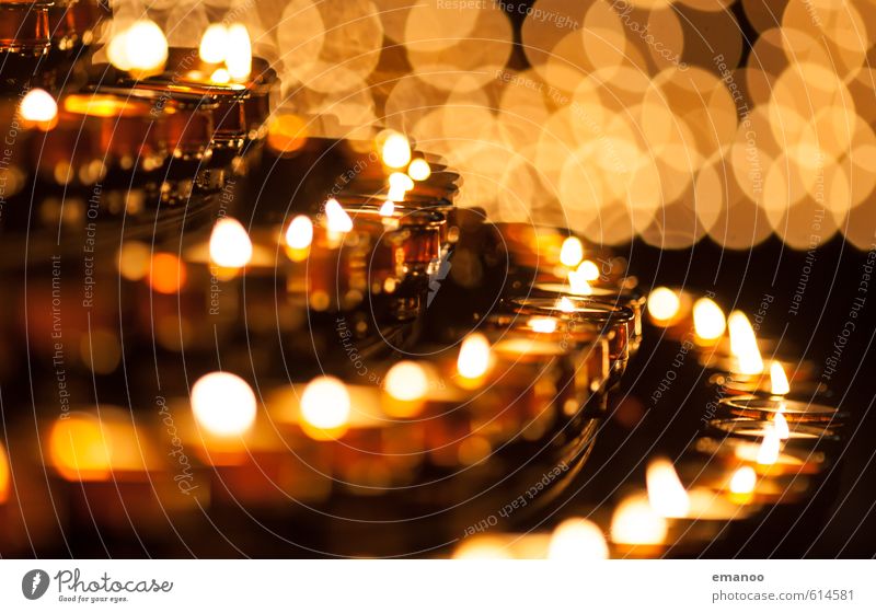 Lichtbogen Wohlgefühl Sinnesorgane Erholung ruhig Duft Häusliches Leben Wohnung Kunst Ausstellung Kirche Dekoration & Verzierung Kerze Zeichen leuchten dunkel