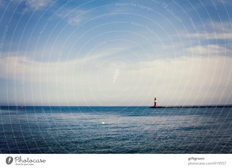 Leuchtturm Meer Himmel Wasser Mole Ferien & Urlaub & Reisen Ostsee Tourismus Farbfoto Warnemünde Küste Molenturm Natur Sehenswürdigkeit Landschaft blau