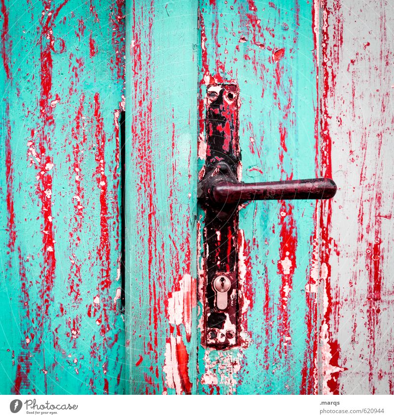Einlass Stil Design Tür Griff Holz Metall alt außergewöhnlich kaputt verrückt rot schwarz türkis Farbe Verfall Wandel & Veränderung Ziel Erwartung Eingang