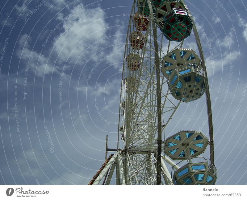 Über den Wolken... Riesenrad Jahrmarkt Stadtfest Himmel Feste & Feiern Freude