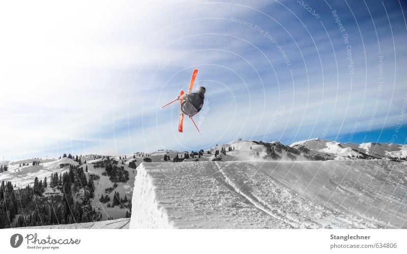 Backflip Lifestyle Sport Sportler Skifahren Skier Freestyle Free-Ski Skipiste Schanze kicker Mensch maskulin Umwelt Landschaft Himmel Alpen Berge u. Gebirge