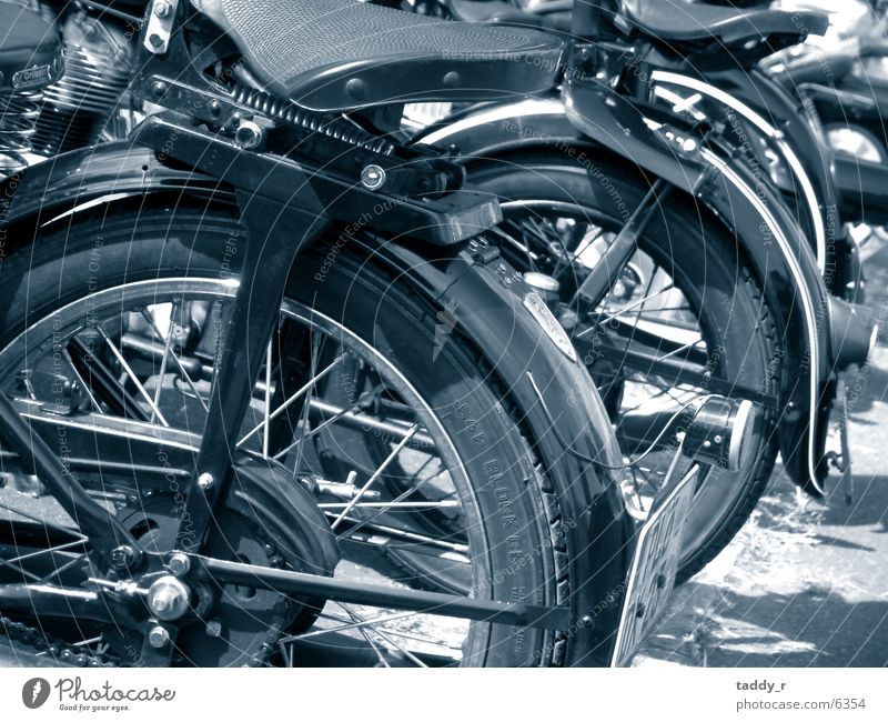 Old Time Bikes Motorrad Verkehr Speichen alt Sattel