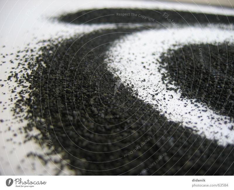 Aktiv mit Kohle Pulver schwarz dunkel Kreis abstrakt
