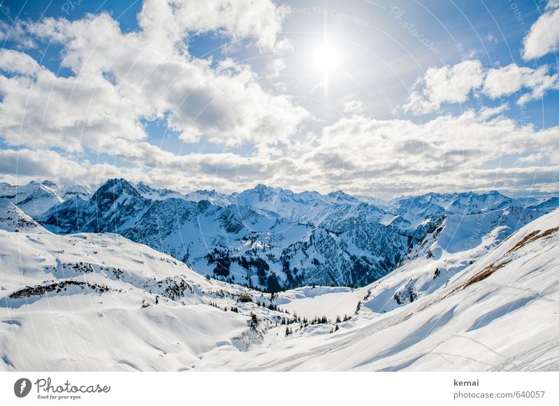 Schnee sehn, Berge bestaunen Umwelt Natur Landschaft Urelemente Himmel Wolken Sonne Sonnenlicht Winter Schönes Wetter Eis Frost Felsen Alpen Berge u. Gebirge