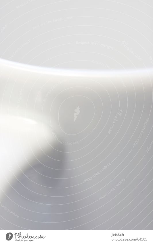 weiße weiche Kurven Tasse Keramik Licht abstrakt rund organisch Am Rand Material gekrümmt geschwungen Makroaufnahme Geschirr hell Strukturen & Formen Schatten