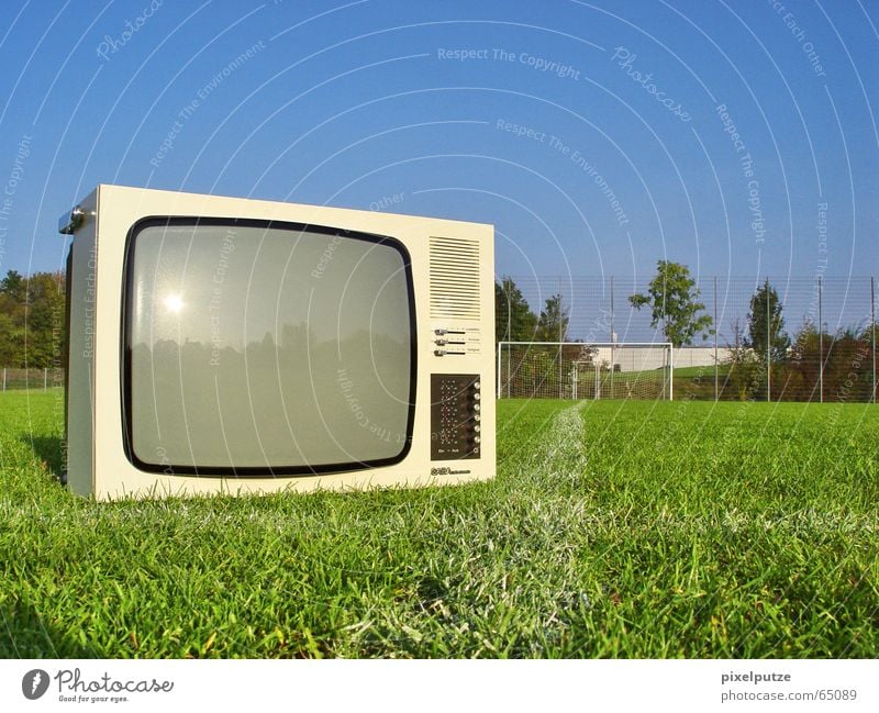 Fernseher auf Reisen Fußballplatz Gras Weltmeisterschaft Bewusstseinsstörung Rasen Tor Schilder & Markierungen