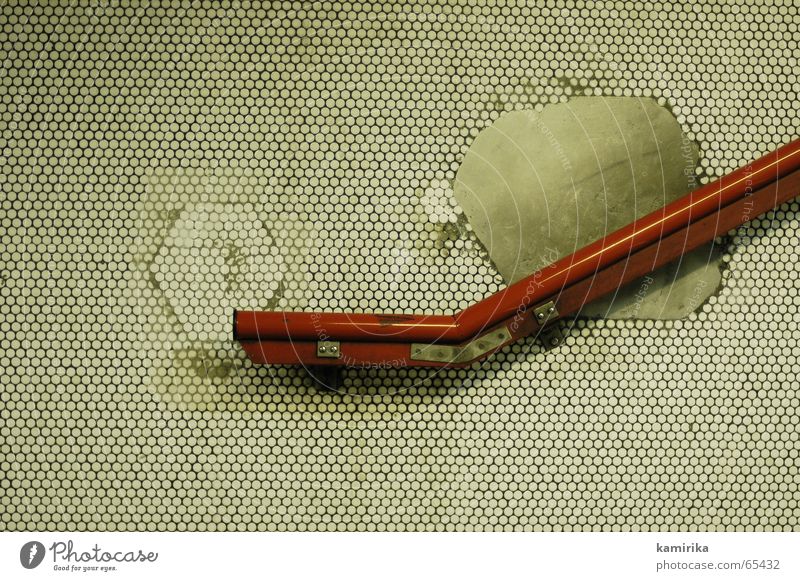 hand drauf auf den handlauf Wand Mosaik Kreis U-Bahn Paris rot Geländer Treppe bisazza Fliesen u. Kacheln Linie Grafik u. Illustration