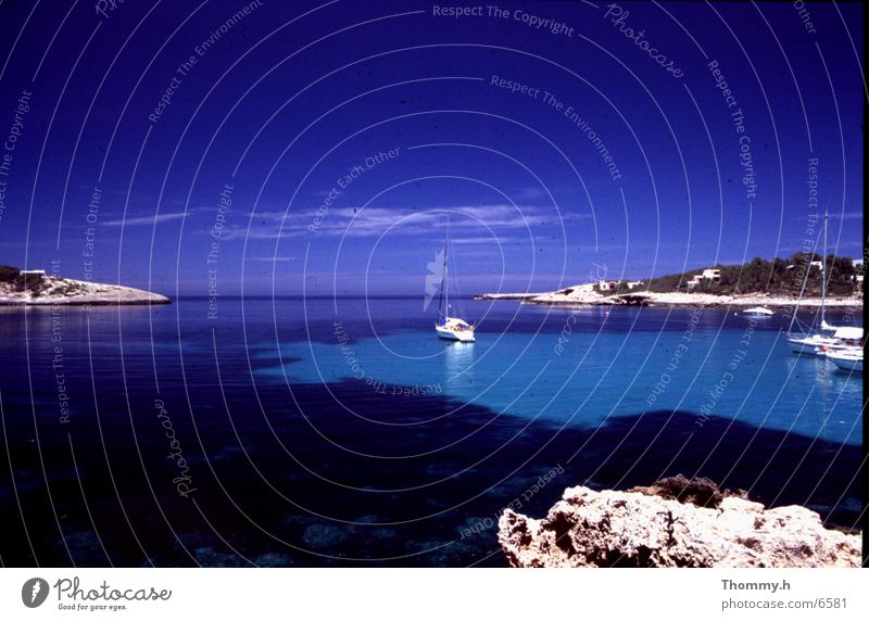 Das andere Ibiza Meer Wasserfahrzeug Wolken Felsen Himmel