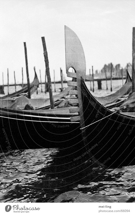Es war einmal Venedig Ferien & Urlaub & Reisen Wasserfahrzeug Bildausschnitt Anschnitt Detailaufnahme Gondel (Boot)