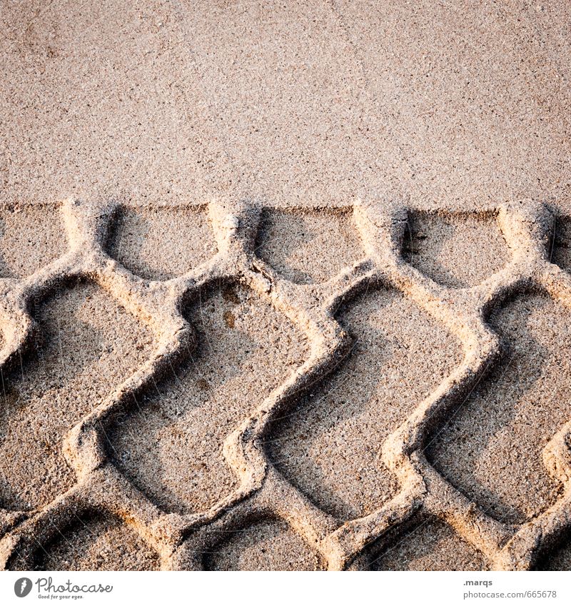 Sand im Getriebe Arbeit & Erwerbstätigkeit Baustelle Spuren Abdruck Reifenspuren bauen fahren Wandel & Veränderung Farbfoto Außenaufnahme Detailaufnahme
