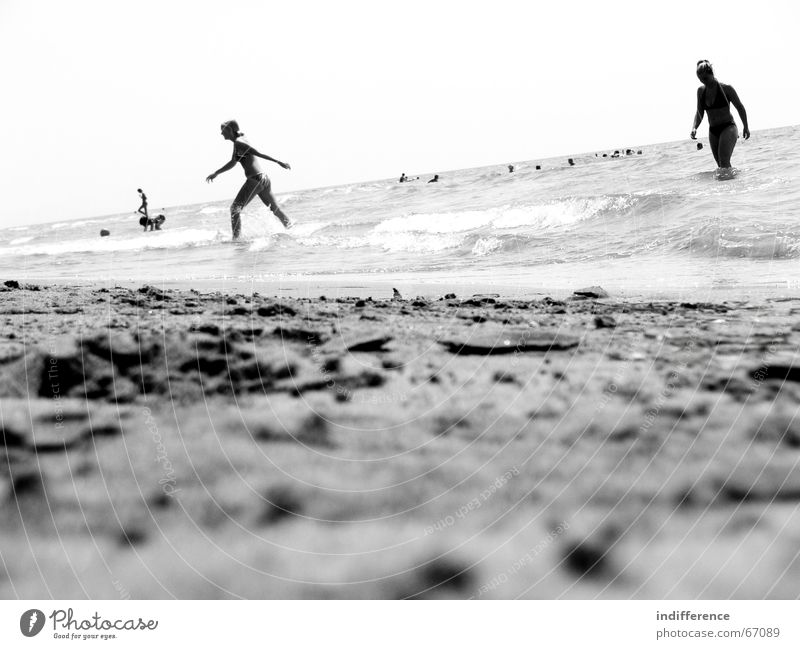Black and Beach Strand Sommer Mensch Sand sea black white wave