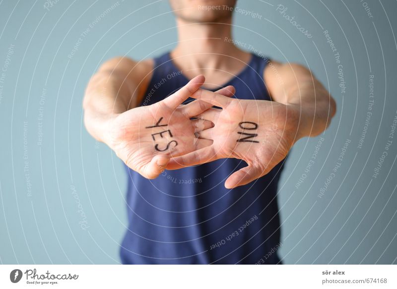 VIELLEICHT Telekommunikation Karriere Sitzung sprechen Mensch maskulin Oberkörper Hand Handfläche 1 Muskelshirt Unterhemd Schriftzeichen blau Toleranz yes no