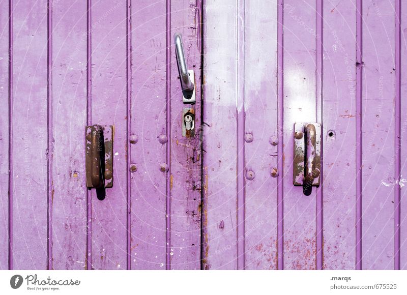Tor Tür Türschloss Hebel Linie alt einfach violett Farbe Sicherheit geschlossen Farbfoto Außenaufnahme Nahaufnahme Strukturen & Formen Menschenleer
