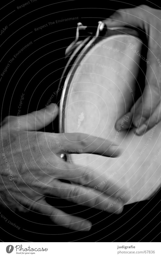 Klang 2 Hand Finger Mann Schlaginstrumente schlagen Rhythmus schwarz Musik Musikinstrument Gefühle perkussion