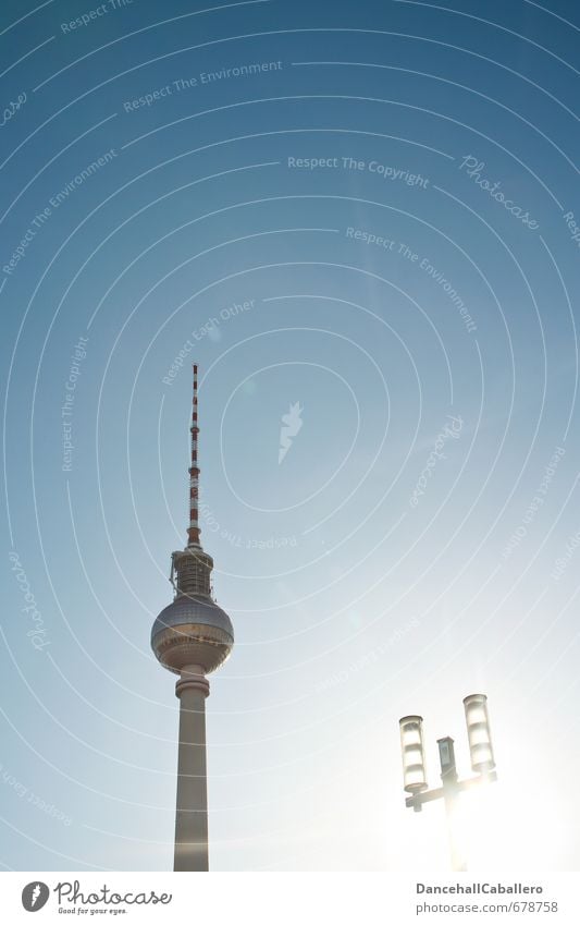 La Tour de la télévision de Berlin Lifestyle elegant Tourismus Sightseeing Städtereise Fernseher Antenne Technik & Technologie Telekommunikation