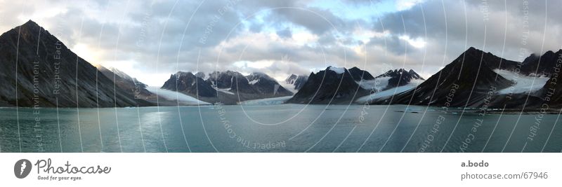 Spitzbergen Magdalenenbucht Meer Polarmeer Norwegen Sommer Wasserfahrzeug magdalenenbucht Norden