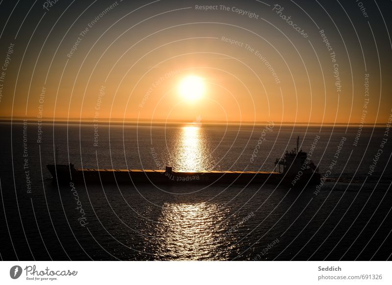 Kahn auf der Ostsee Erholung ruhig Abenteuer Ferne Kreuzfahrt Meer Landschaft Himmel Sonnenaufgang Sonnenuntergang Schönes Wetter Verkehrsmittel
