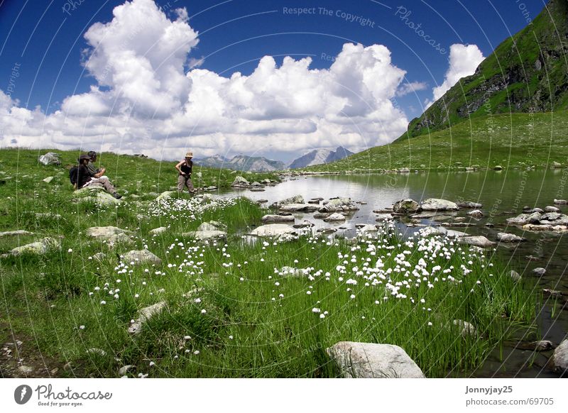Bergsee See Wiese grün Wolken ruhig Ferien & Urlaub & Reisen Österreich Pause Gebirgssee Sommer Berge u. Gebirge Himmel Erholung kaltes klares wasser Wasser