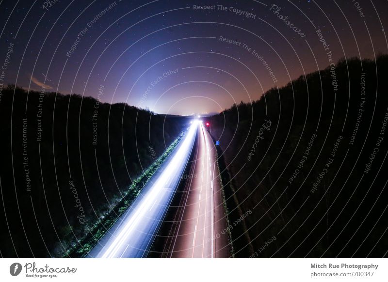 Dem Himmel entgegen Wolkenloser Himmel Nachthimmel Schönes Wetter Menschenleer Brücke Verkehr Verkehrsmittel Verkehrswege Berufsverkehr Straße Autobahn Fahrzeug