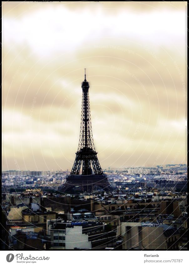 Eiffelturm Tour d'Eiffel Stadt Haus Paris Wolken Europa Außenaufnahme Himmel frankreich france Turm orange Freude Landschaft Architektur
