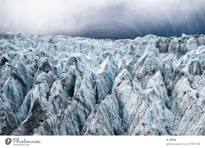Frozen World Umwelt Natur Urelemente Wasser Himmel Klima schlechtes Wetter Nebel Eis Frost Berge u. Gebirge Gipfel Gletscher blau Fernweh bizarr kalt
