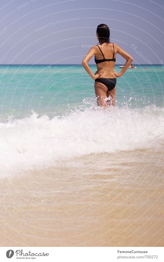 Beach Time! (VI) schön feminin Junge Frau Jugendliche Erwachsene Rücken 1 Mensch 18-30 Jahre Zufriedenheit Erholung erleben Lebensfreude Leichtigkeit