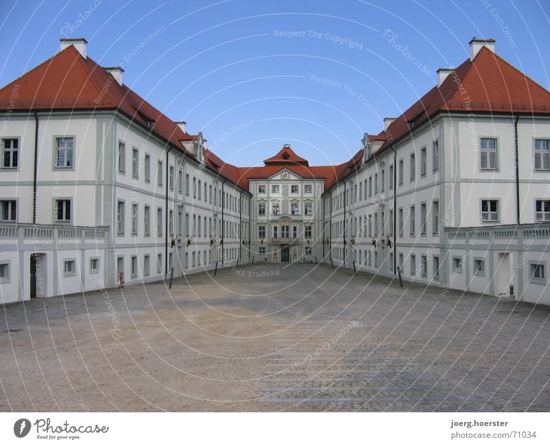 Jagdschloss im Altmühltal Gebäude Symmetrie Haus Bayern Burg oder Schloss Barock Innenhof Architektur