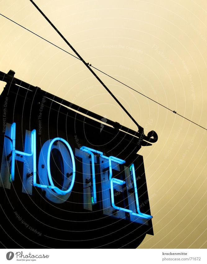*** Hotel Leuchtreklame Neonlicht Ferien & Urlaub & Reisen Unterkunft Beschriftung Lampe Abend