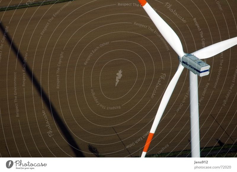 Windpark Erfurt Luftaufnahme Ackerboden Feld Fußweg Landwirtschaft Windkraftanlage windblätter Flügel Strommast Rotor Linie