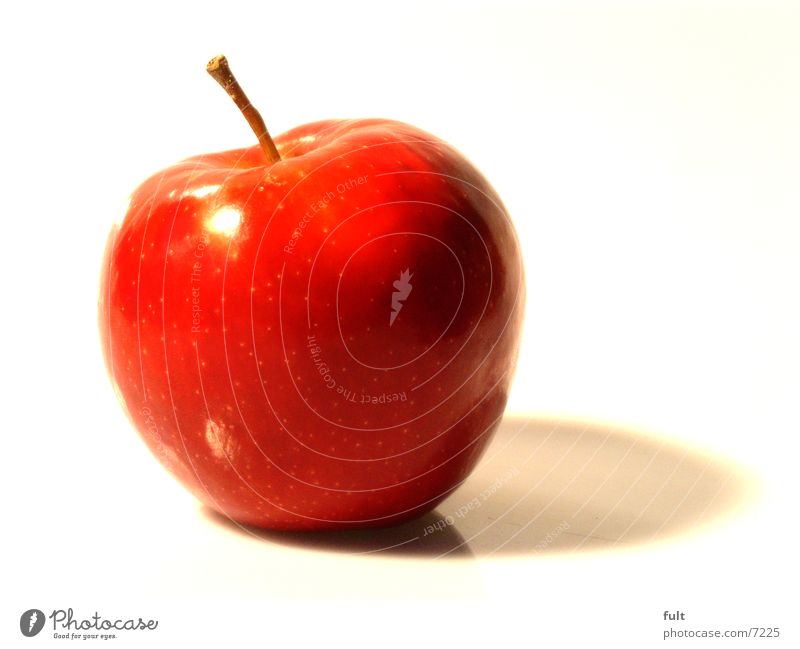 apfel rot frisch Gesundheit Ernährung Vitamin knackig rund lecker gepflückt Reflexion & Spiegelung Apfel Natur Makroaufnahme Vegetarische Ernährung Lebensmittel