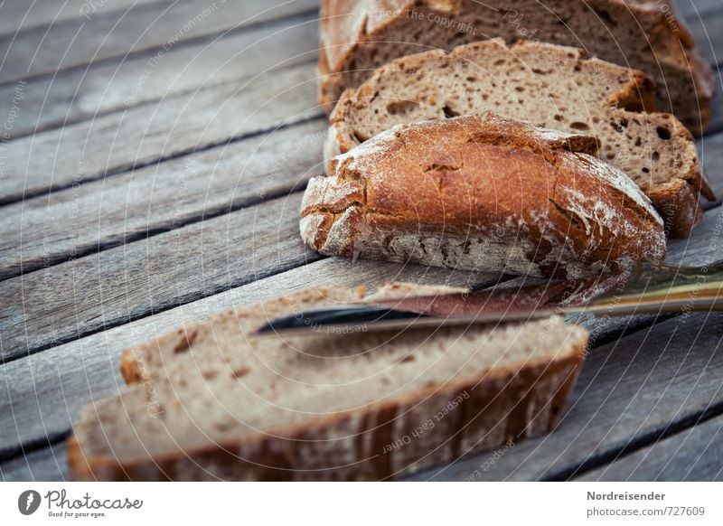 Wie geschnitten Brot.... Lebensmittel Teigwaren Backwaren Ernährung Bioprodukte Messer Essen natürlich authentisch Rechtschaffenheit sparsam Appetit & Hunger