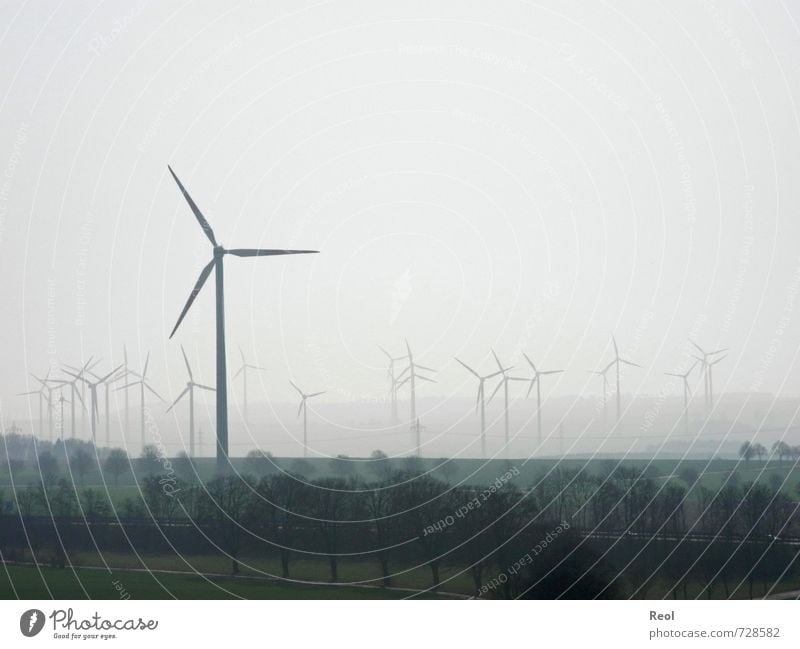 Und noch eine Drehung Landwirtschaft Forstwirtschaft Industrie Energiewirtschaft Erneuerbare Energie Windkraftanlage Natur Landschaft Wolken Frühling